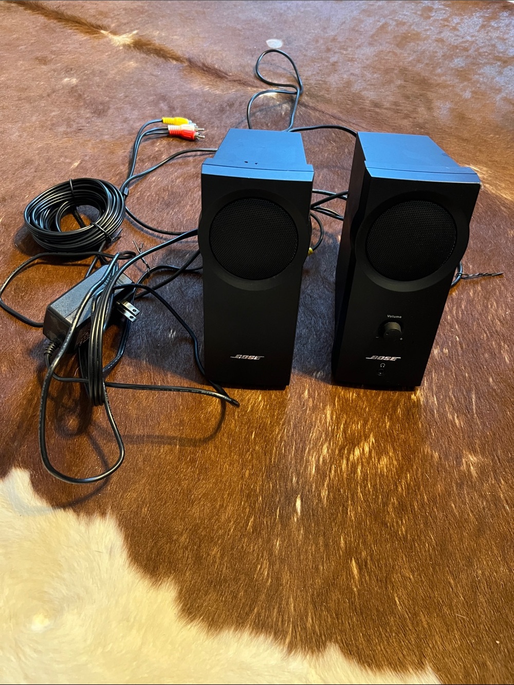 Bose Black Desktop Speakers with Wired RCA and Power Adapter